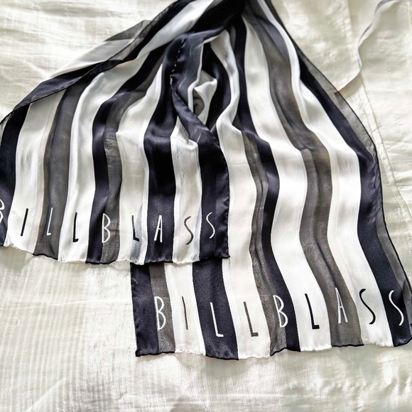 100% PURE SILK SCARF, by BILL BLASS, in BLACK/WHITE, 56 X 13 INCHES, A RARE FIND - Picture 1 of 3